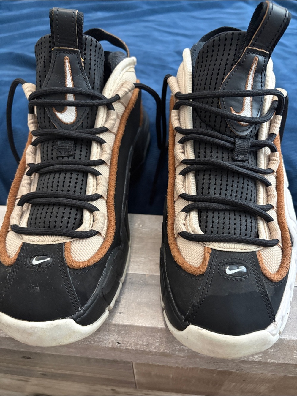 Nike Boys Black and Brown Casual Sneakers